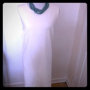 White/Cream Sleeveless Dress